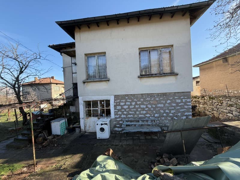 КЪЩА С ДВОР ЗА ПРОДАЖБА | до Община Драгоман | 30 мин. от София | планински район в Драгоман – снимка 3