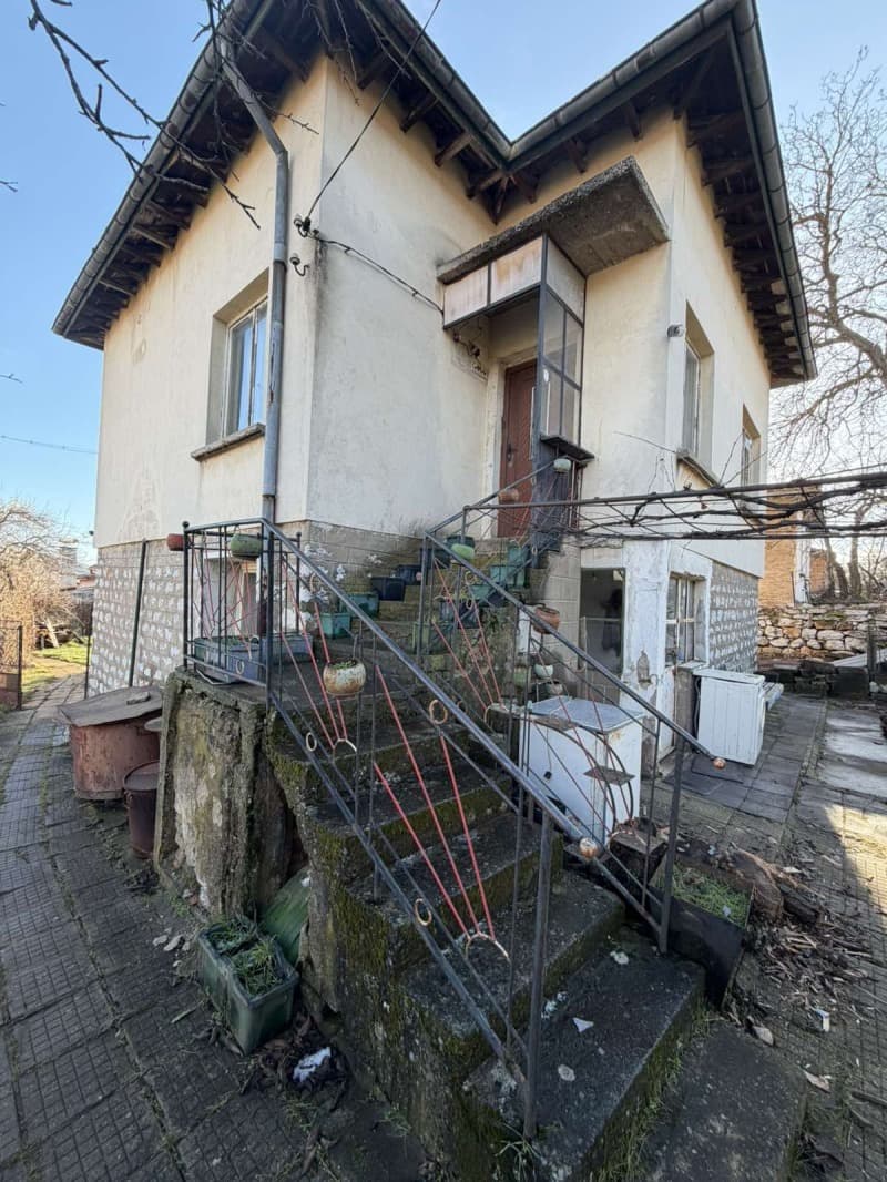 КЪЩА С ДВОР ЗА ПРОДАЖБА | до Община Драгоман | 30 мин. от София | планински район в Драгоман – снимка 4