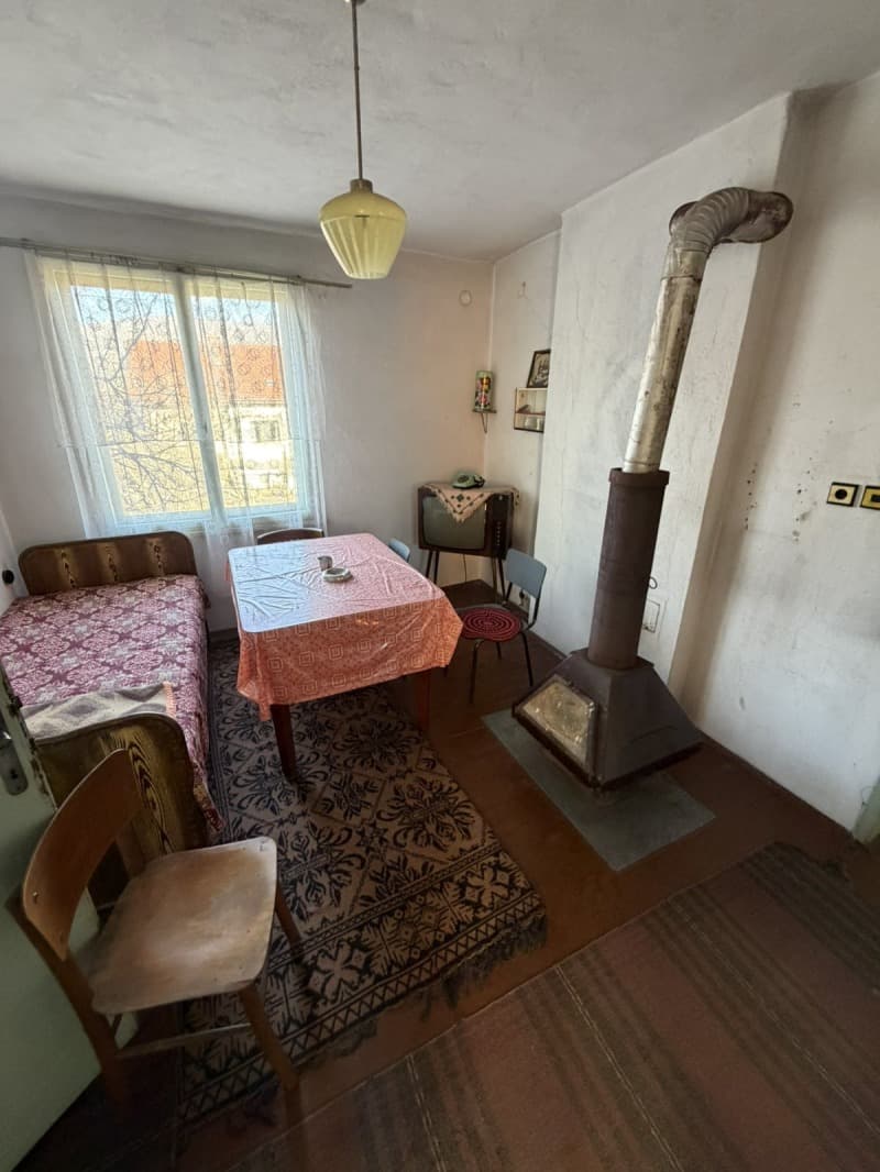 КЪЩА С ДВОР ЗА ПРОДАЖБА | до Община Драгоман | 30 мин. от София | планински район в Драгоман – снимка 7