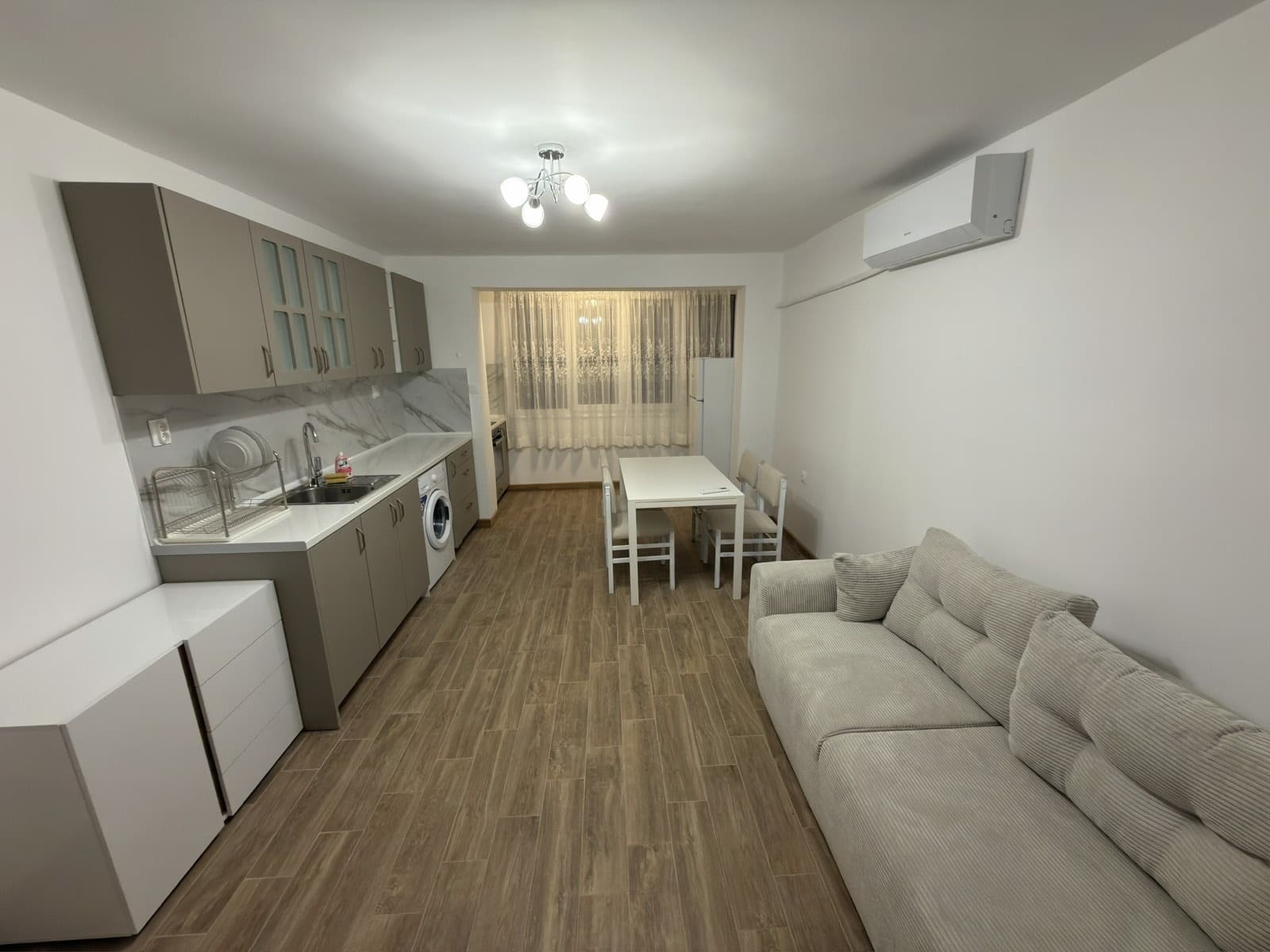 Двустаен апартамент под наем | ж.к. Младост 1, бл. 40 | След основен ремонт | Обзаведен | Климатик в София – снимка 2