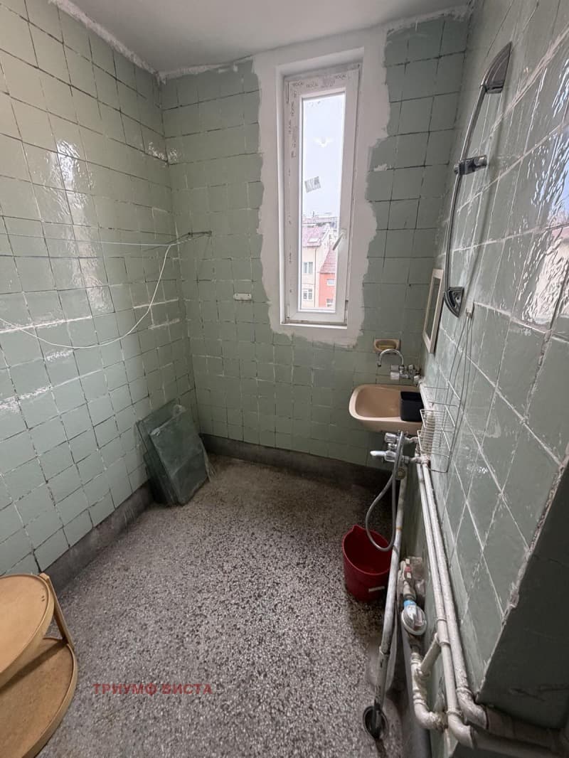 ДВУСТАЕН АПАРТАМЕНТ В ЦЕНТЪРА в София – снимка 4